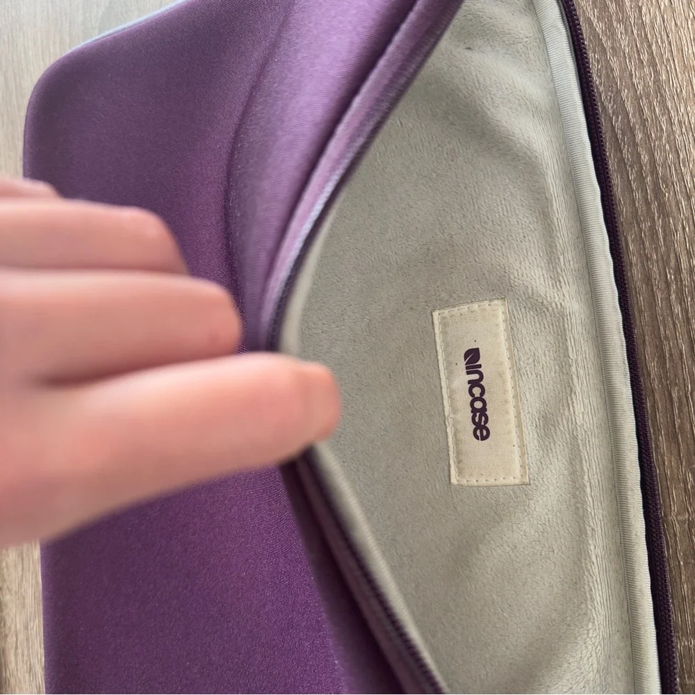 Incase Fleece Lined Zip Around Protective Cover Laptop Sleeve Aubergine Purple